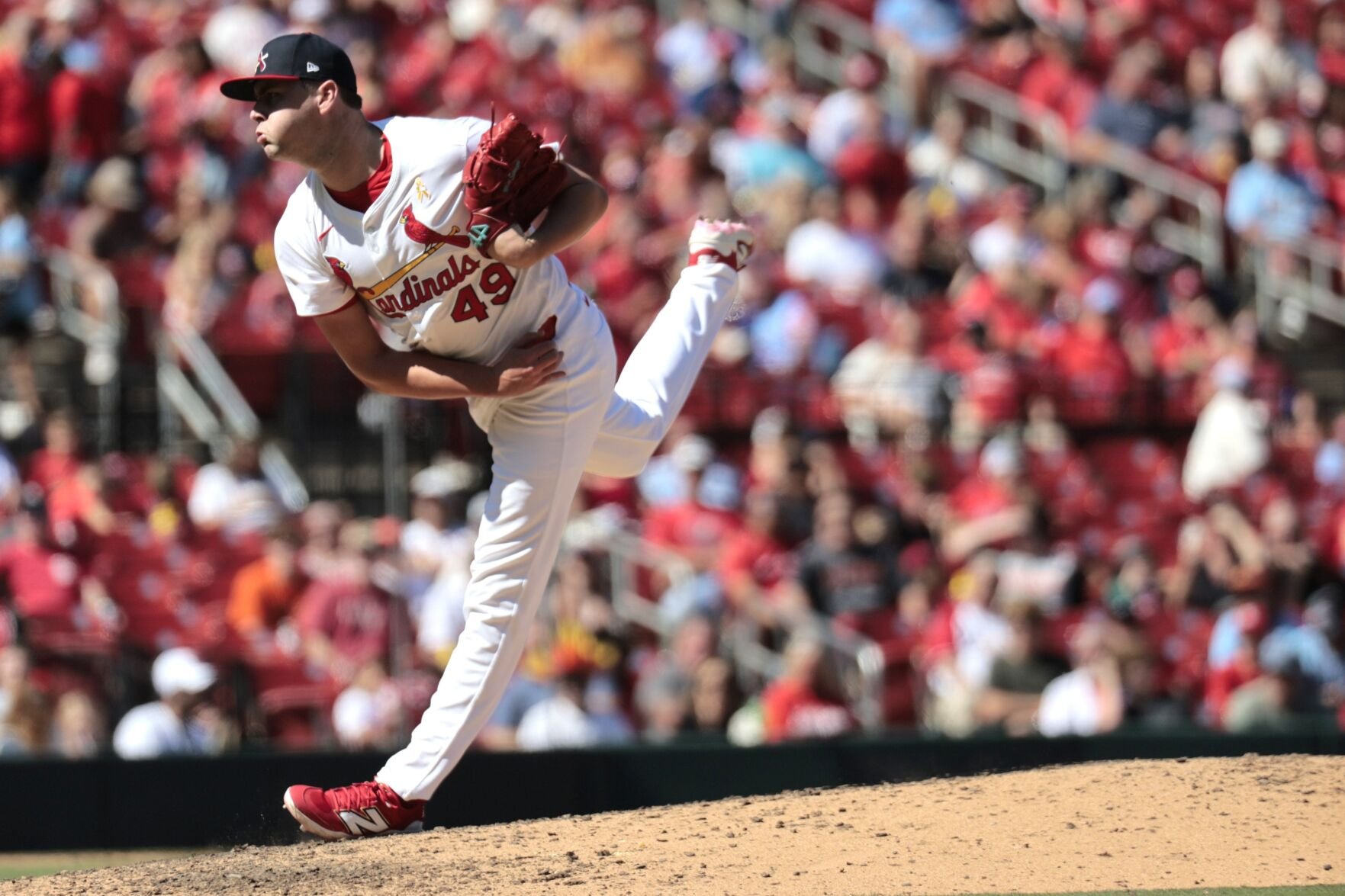 The St. Louis Cardinals host the San Francisco Giants